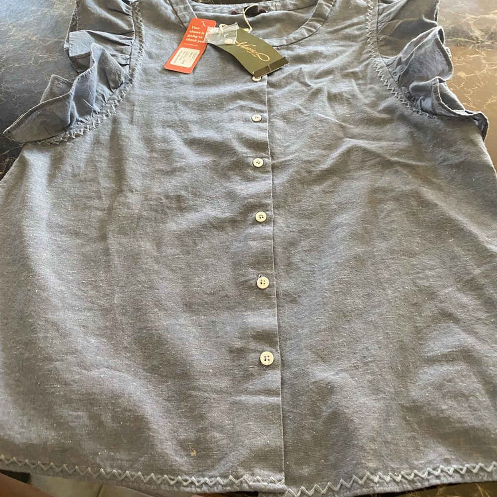 Brand New- ruffle sleeve button down tank top